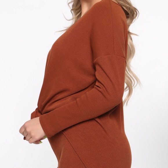 Ribbed Long Sleeve Top - Picture 2 of 3